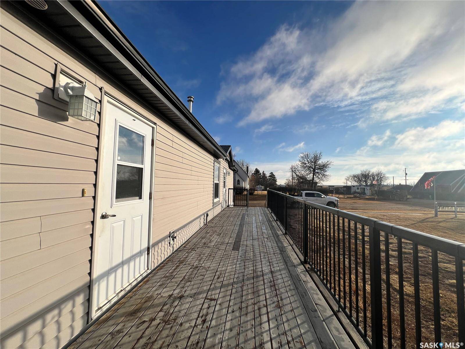 Tompkins, SK S0N 2S0,42 2nd STREET