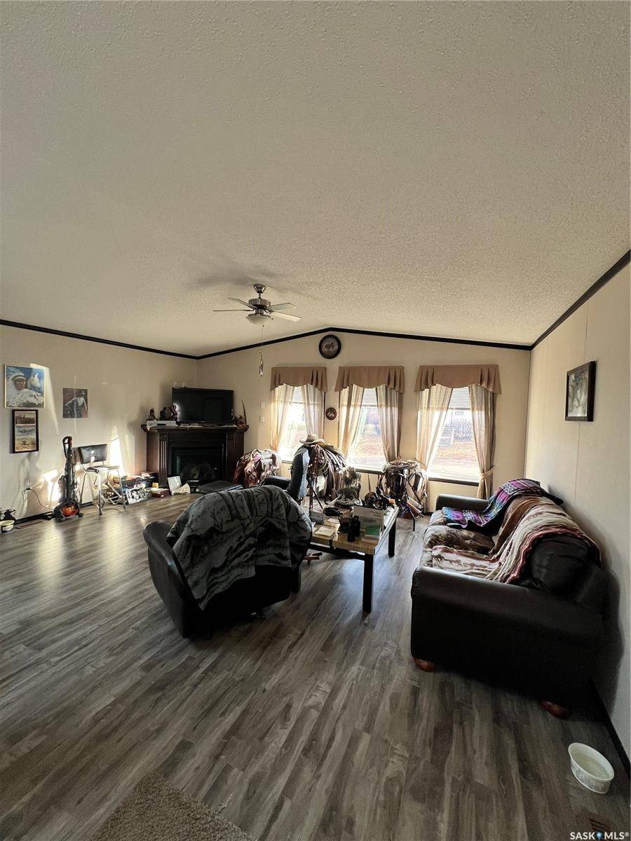 Tompkins, SK S0N 2S0,42 2nd STREET