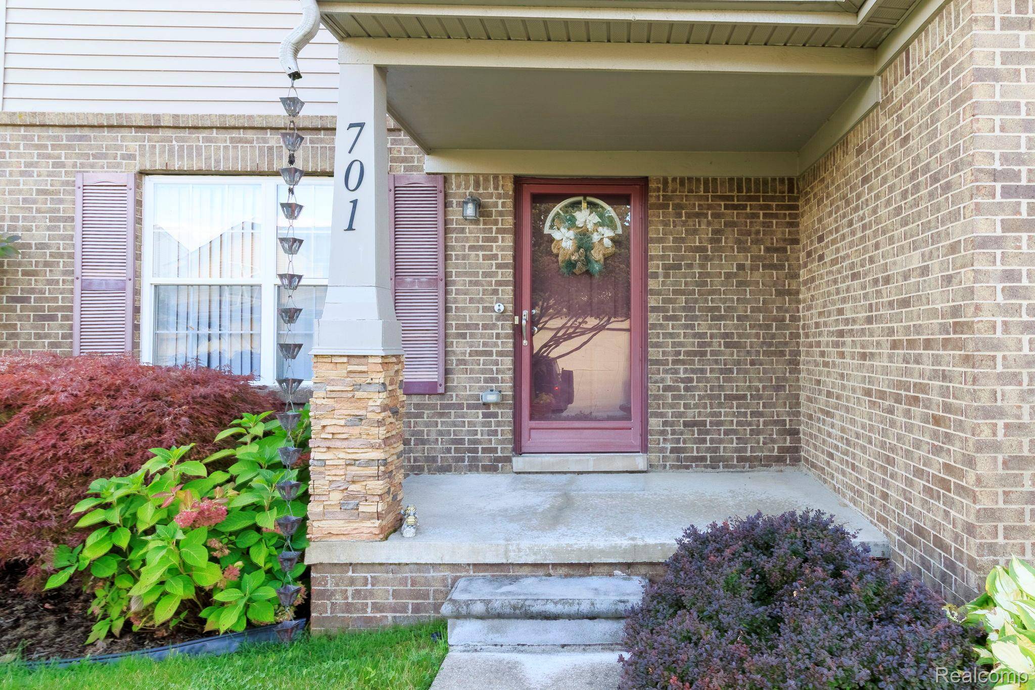 Detroit, MI 48214,701 Montclair ST