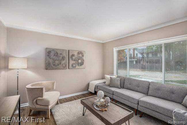 Mt. Clemens, MI 48043,33 Gallup ST