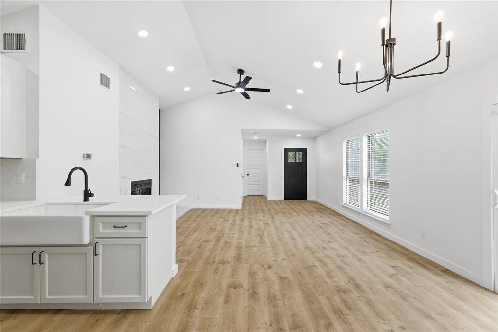 Coppell, TX 75019,982 Mapleleaf Lane