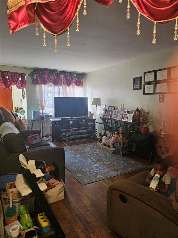 Brooklyn, NY 11236,583 East 86th ST