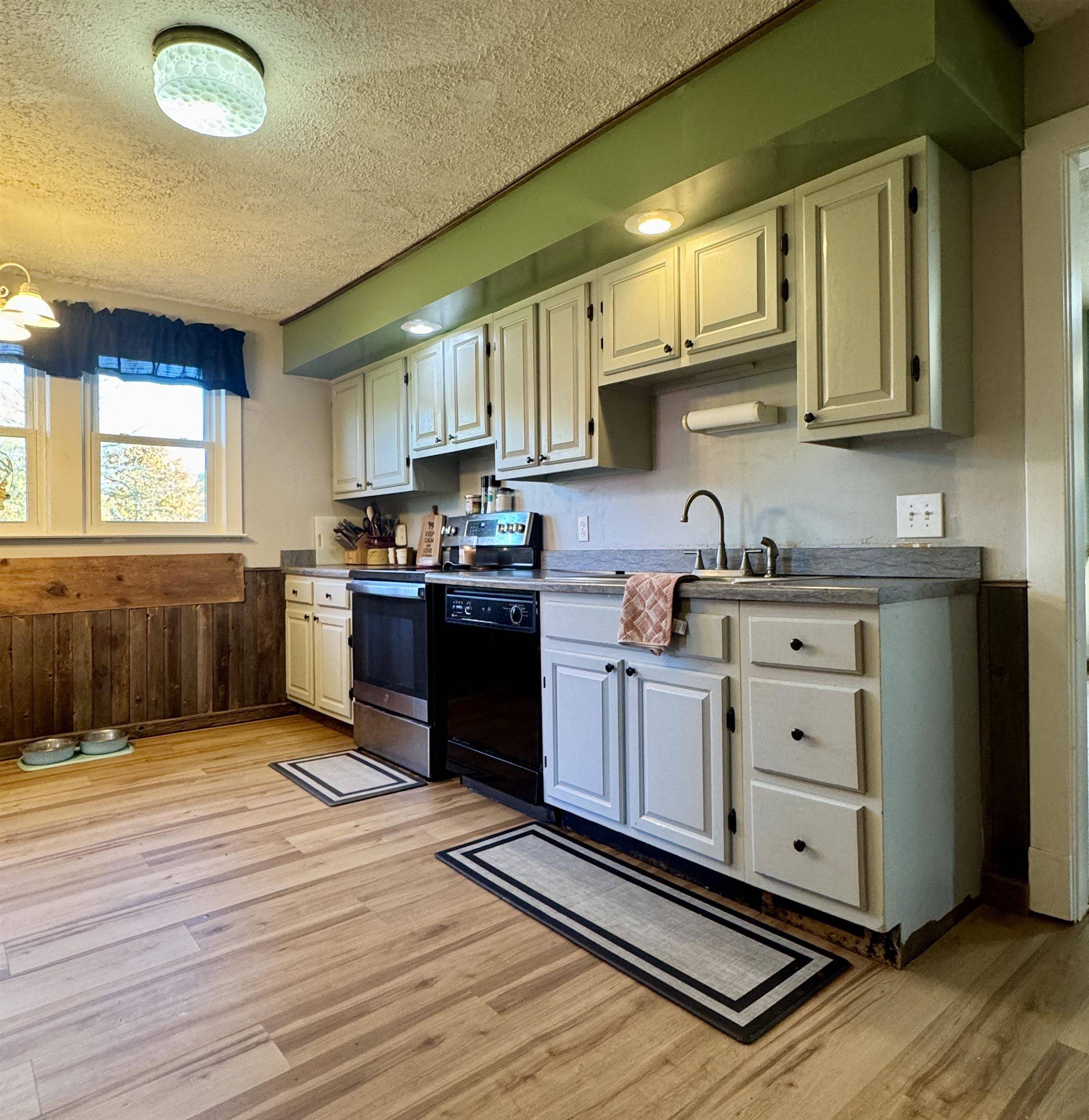 Perry, MI 48872,7684 W Beard RD