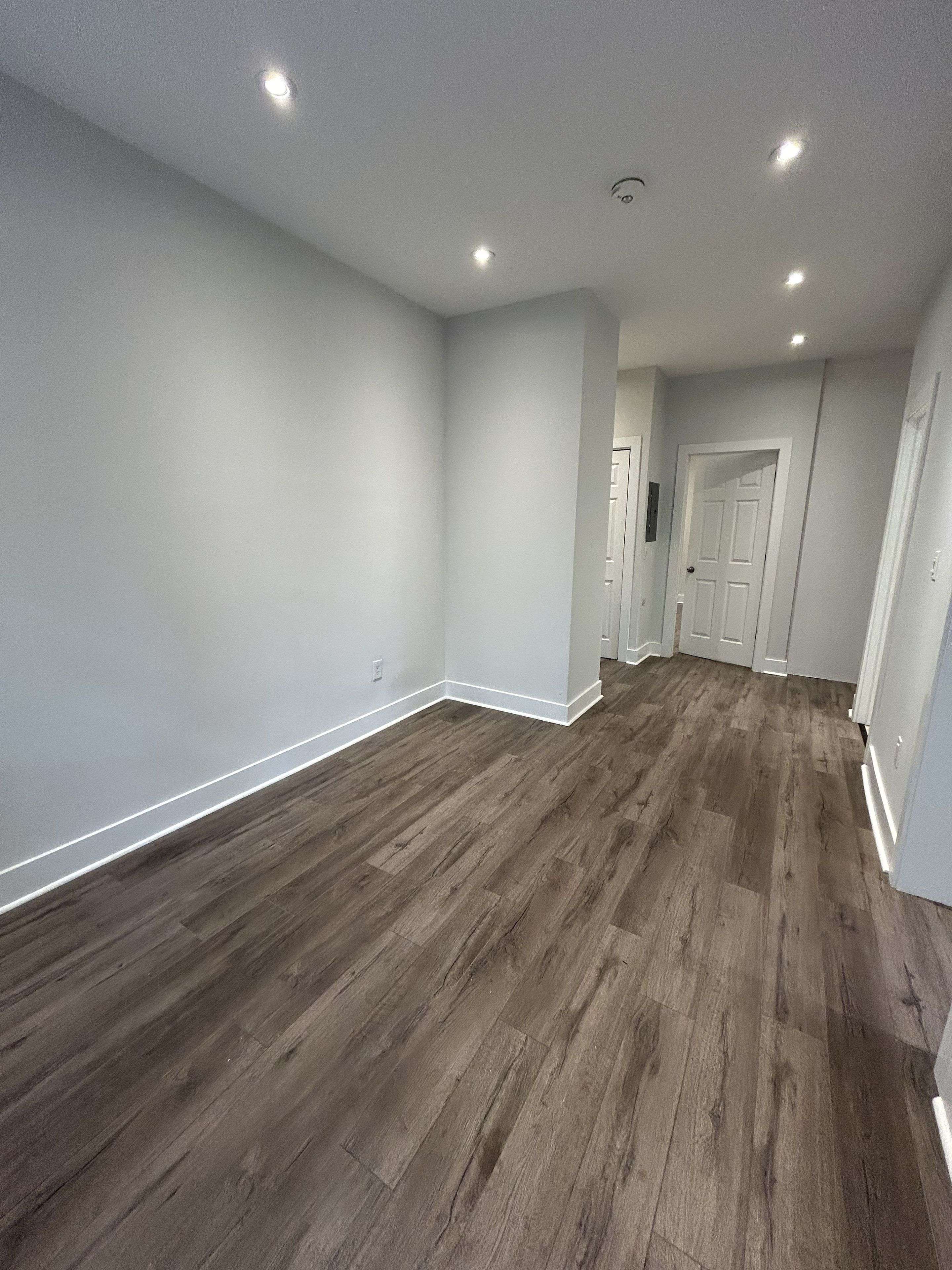 Toronto C08, ON M4Y 2E5,592 Church ST #8