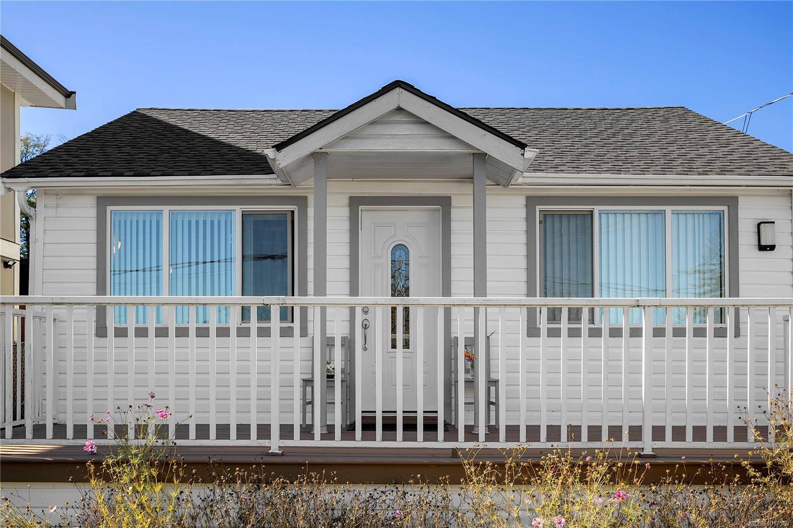 Nanaimo, BC V9R 4N7,240 View St