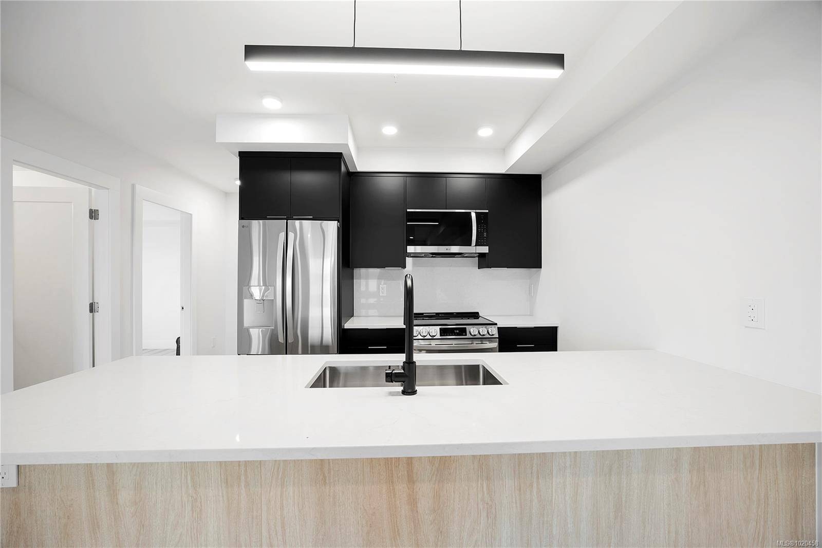 Nanaimo, BC V9R 4V6,45 Haliburton St #505