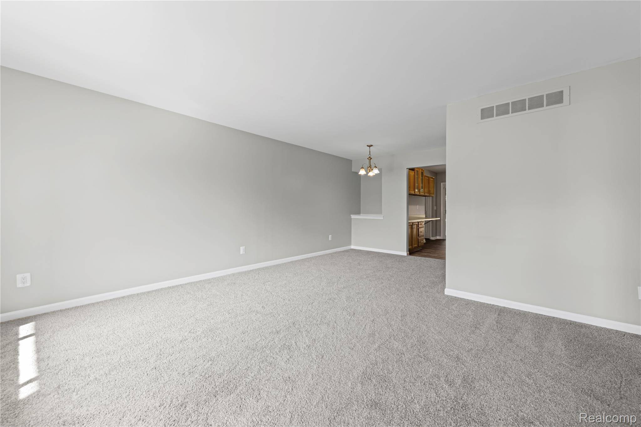 Clinton Township, MI 48038,16870 Kingsbrooke DR