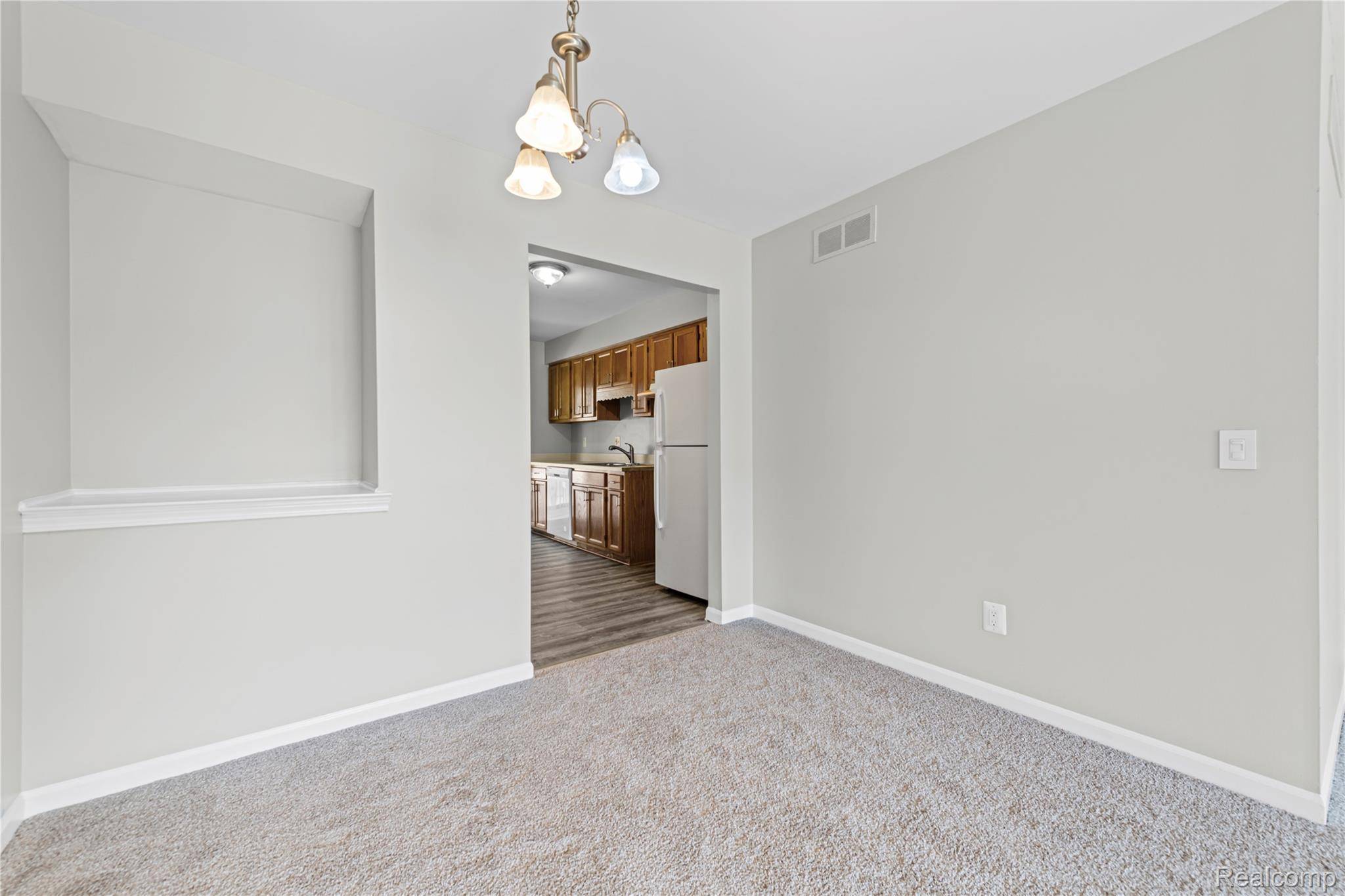 Clinton Township, MI 48038,16870 Kingsbrooke DR