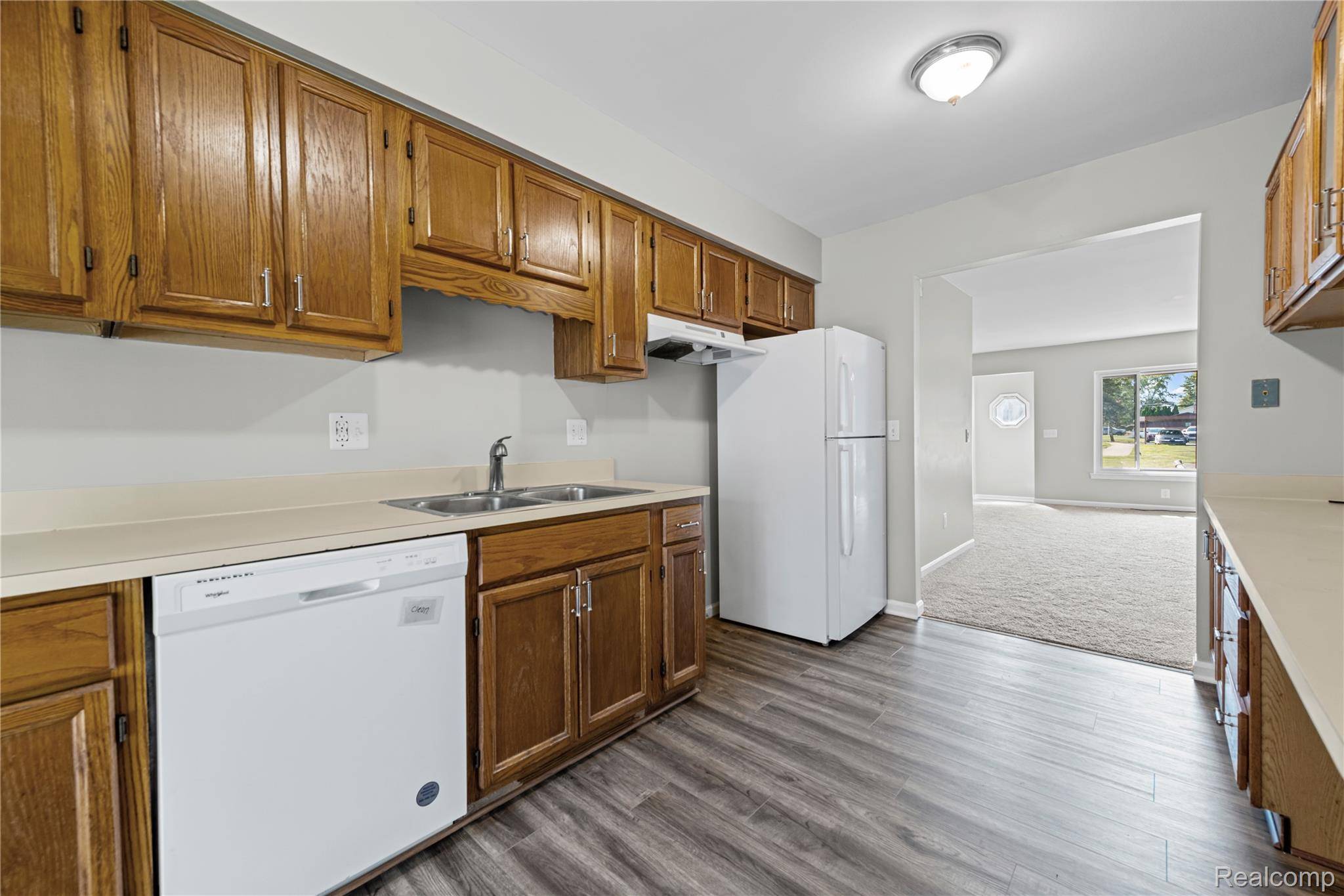 Clinton Township, MI 48038,16870 Kingsbrooke DR