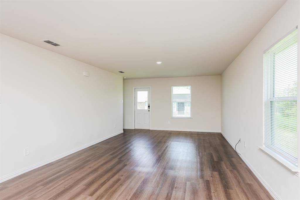 Mabank, TX 75147,433 Shorty Street