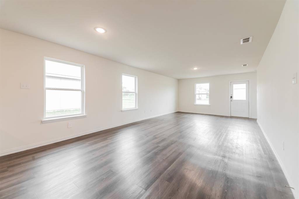 Mabank, TX 75147,430 Shorty Street