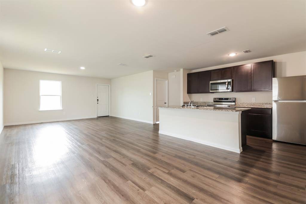 Mabank, TX 75147,414 Shorty Street