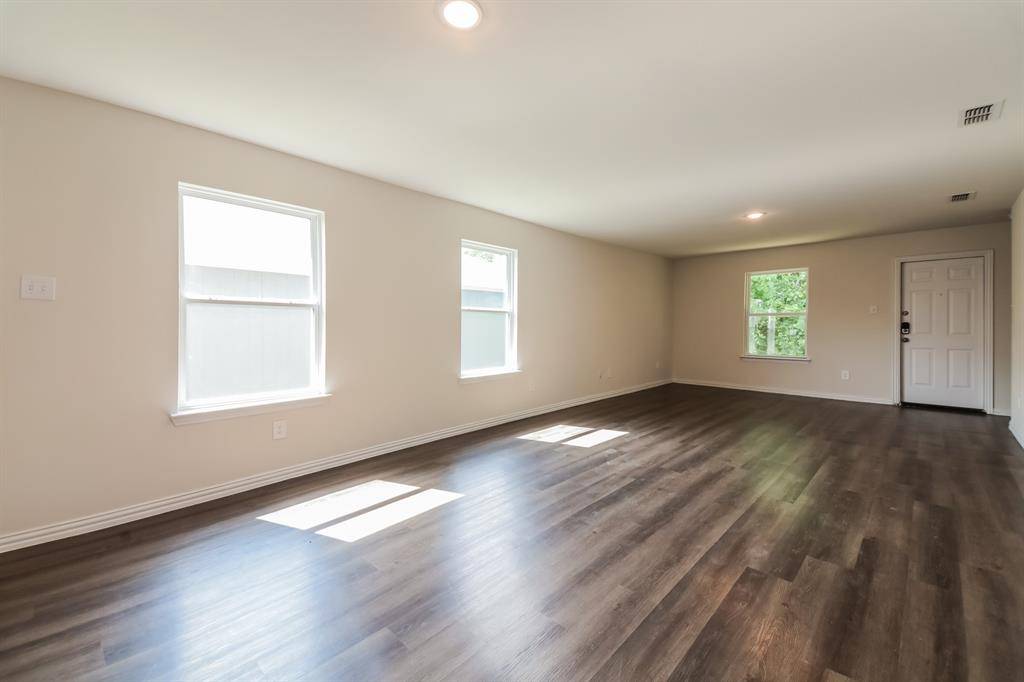 Mabank, TX 75147,471 Bobbie Street