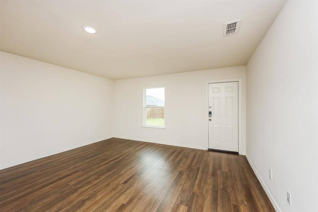 Mabank, TX 75147,819 S Sutton Street