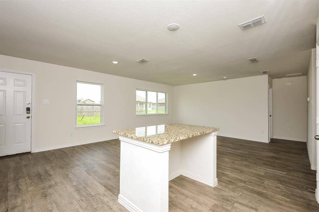 Mabank, TX 75147,2719 William Street