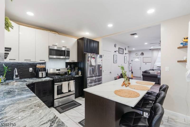 Elizabeth City, NJ 07202,830 Grove St