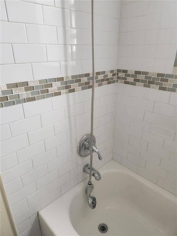 Brooklyn, NY 11212,2181 Strauss ST #1R