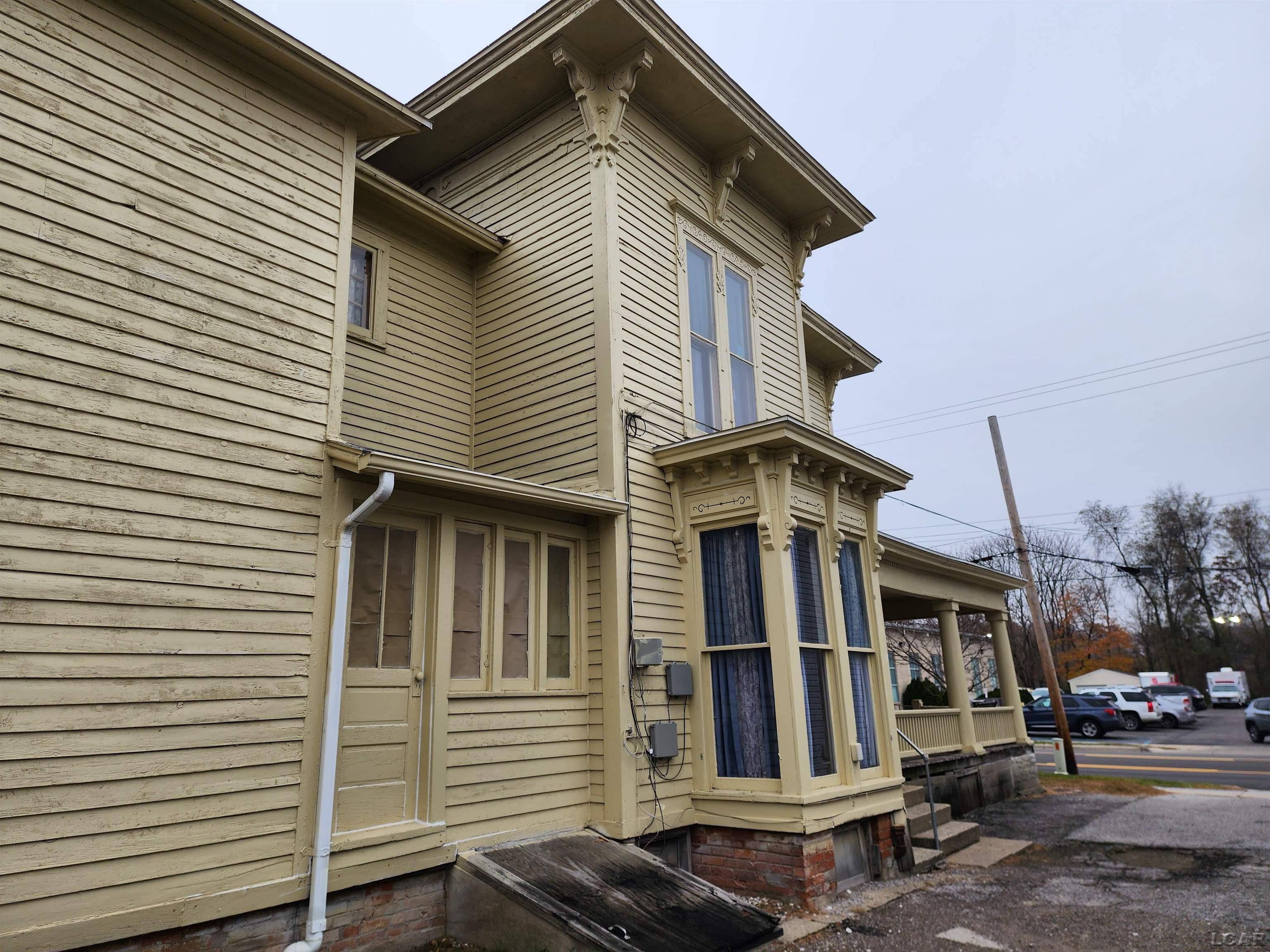 Adrian, MI 49221,228 W Church ST