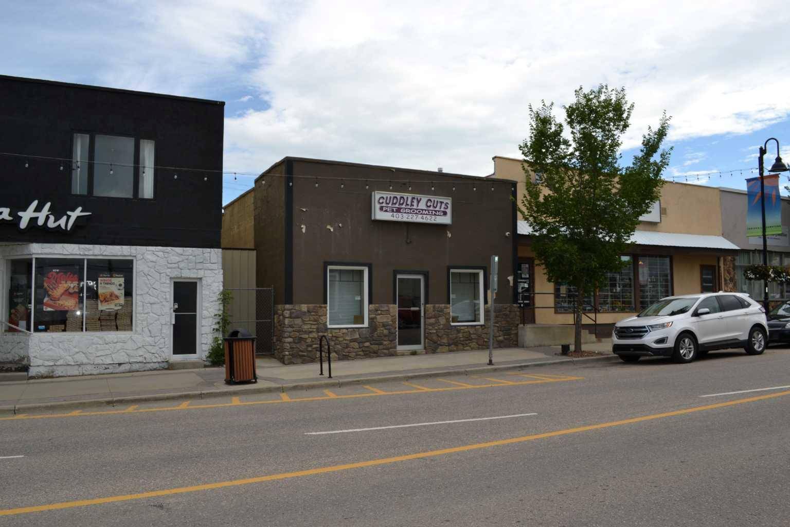 Innisfail, AB T4G 1L9,5048 50 ST