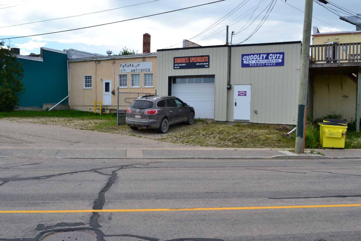 Innisfail, AB T4G 1L9,5048 50 ST