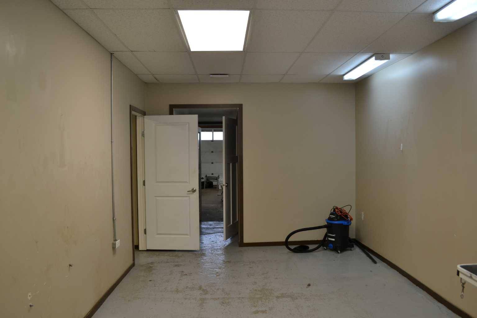 Innisfail, AB T4G 1L9,5048 50 ST