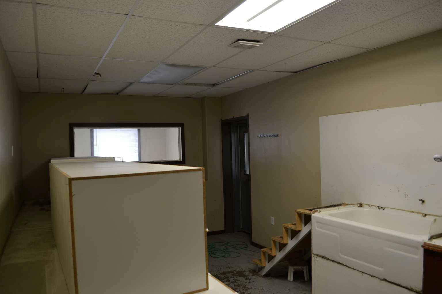 Innisfail, AB T4G 1L9,5048 50 ST