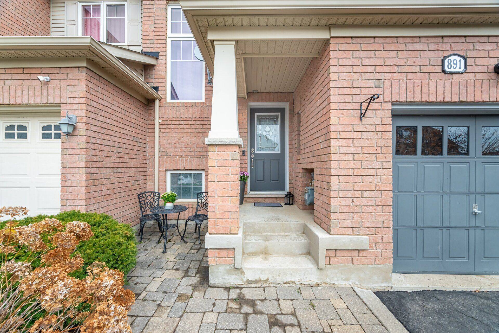 Milton, ON L9T 6P5,891 McEwan DR