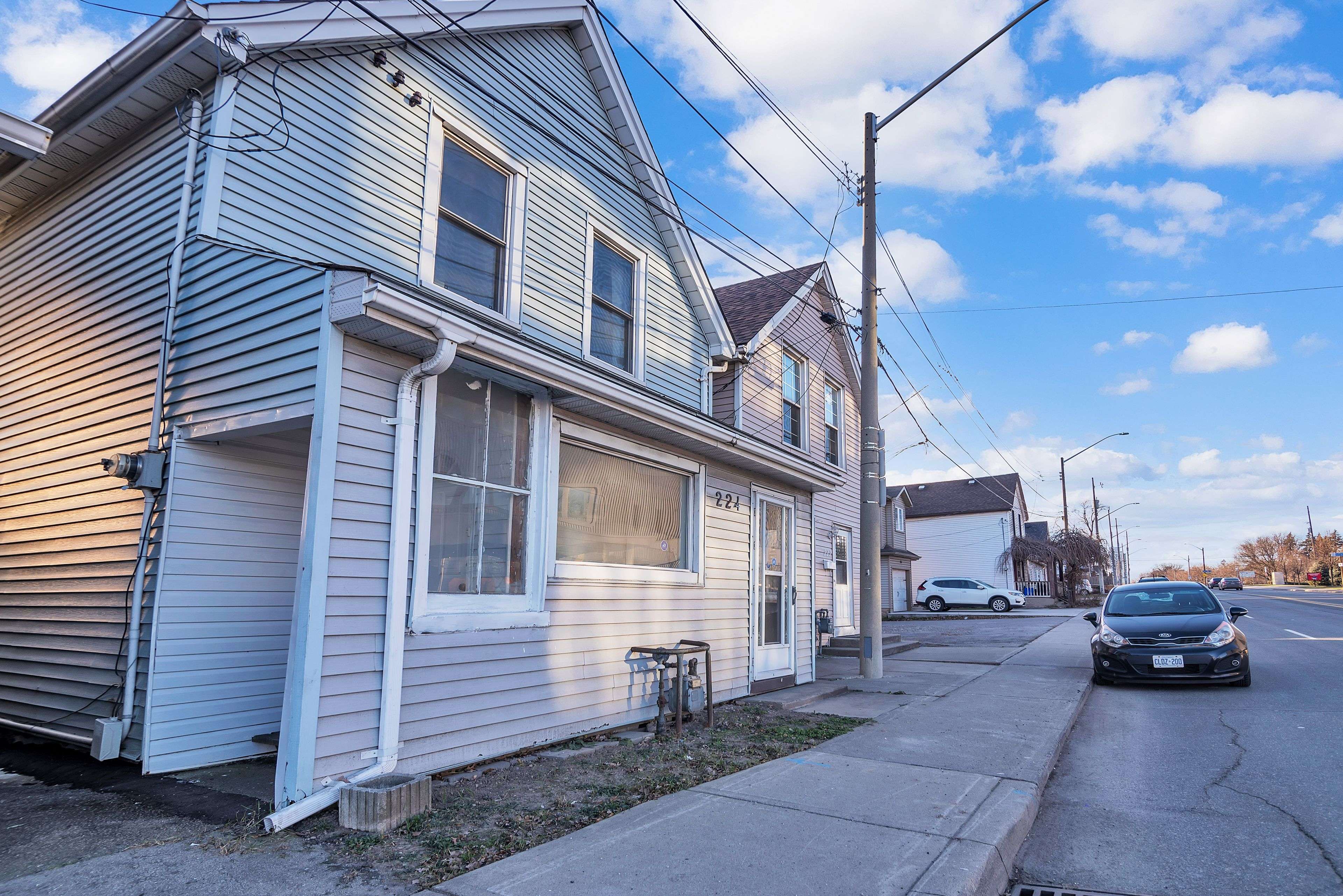 Hamilton, ON L8L 4H1,224 Burlington ST E