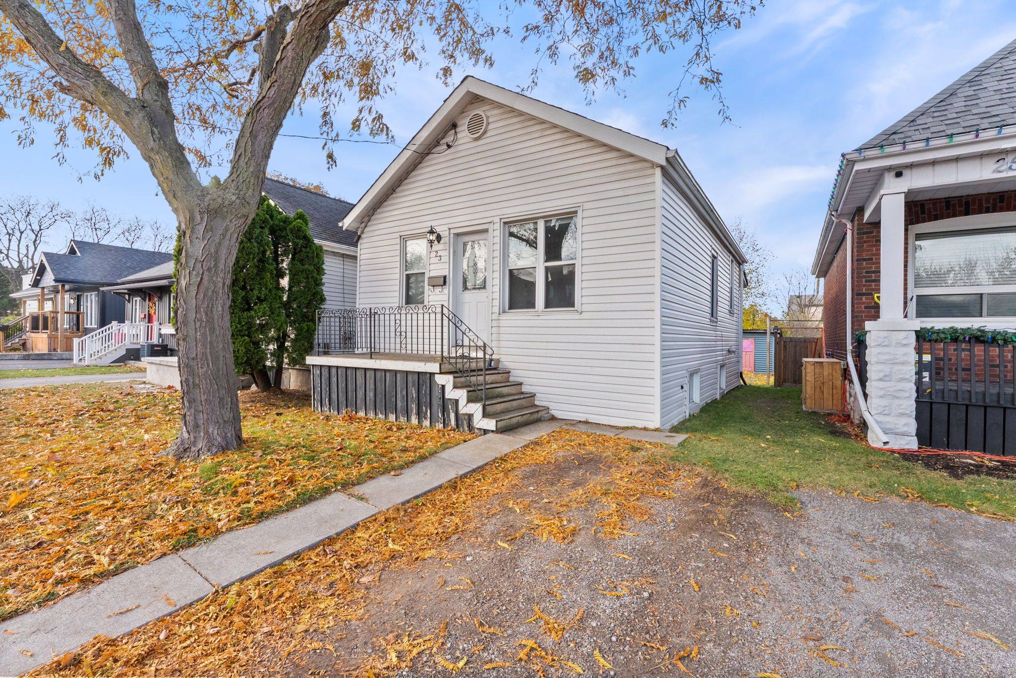 Hamilton, ON L8H 4M2,23 Wexford AVE N