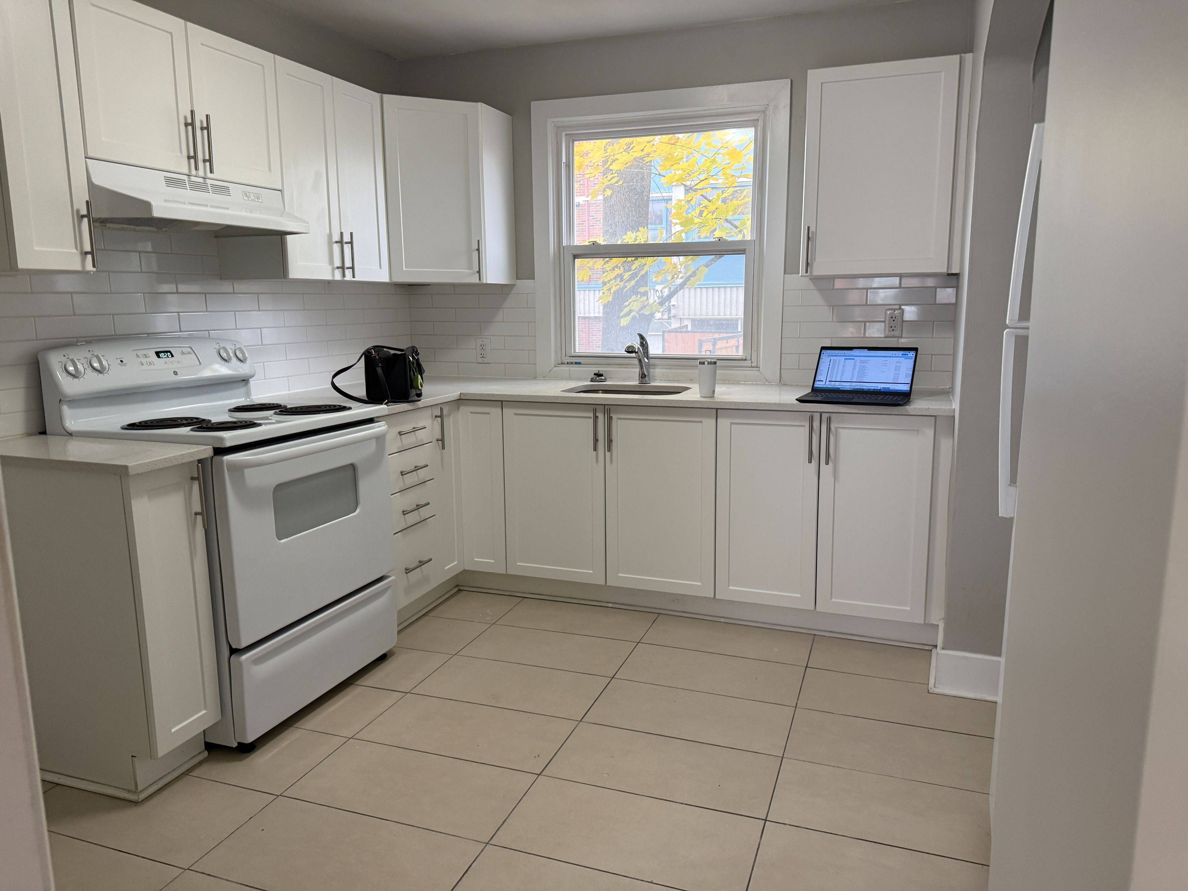 Lower Town - Sandy Hill, ON K1N 6A3,641 Rideau ST #4