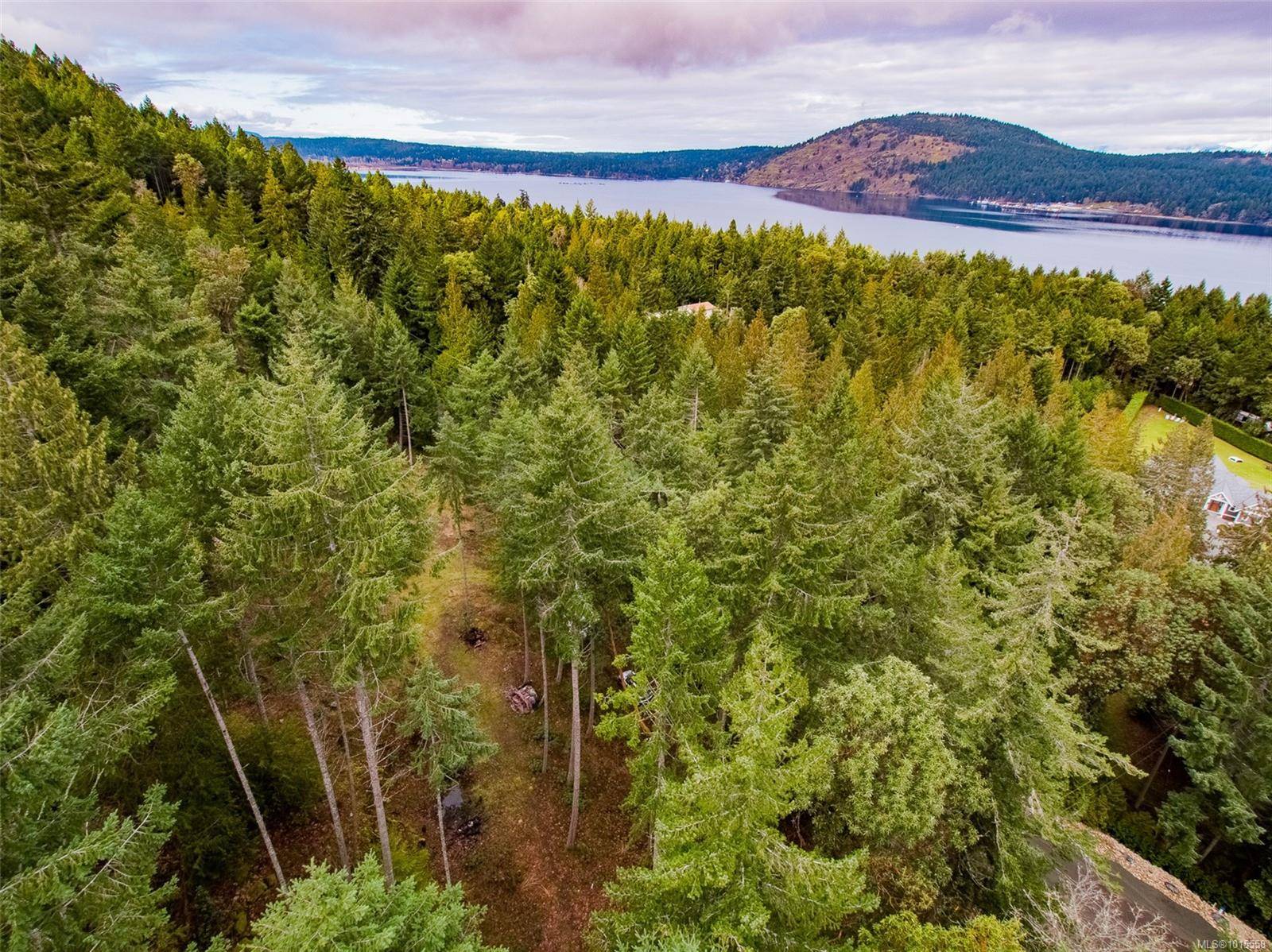 Lantzville, BC V0R 2H0,8439 Lisa Lane