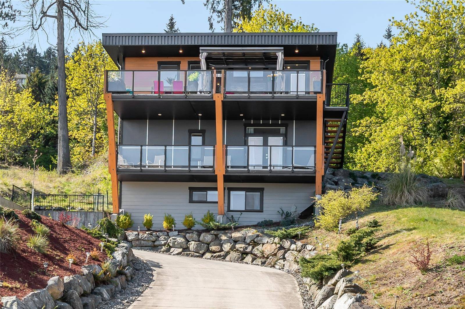 Nanaimo, BC V9T 5L6,5109 Laguna Way