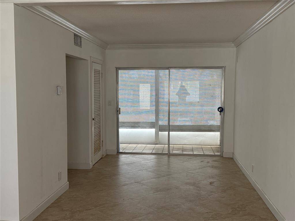 Lighthouse Point, FL 33064,2131 NE 42nd Ct #202E