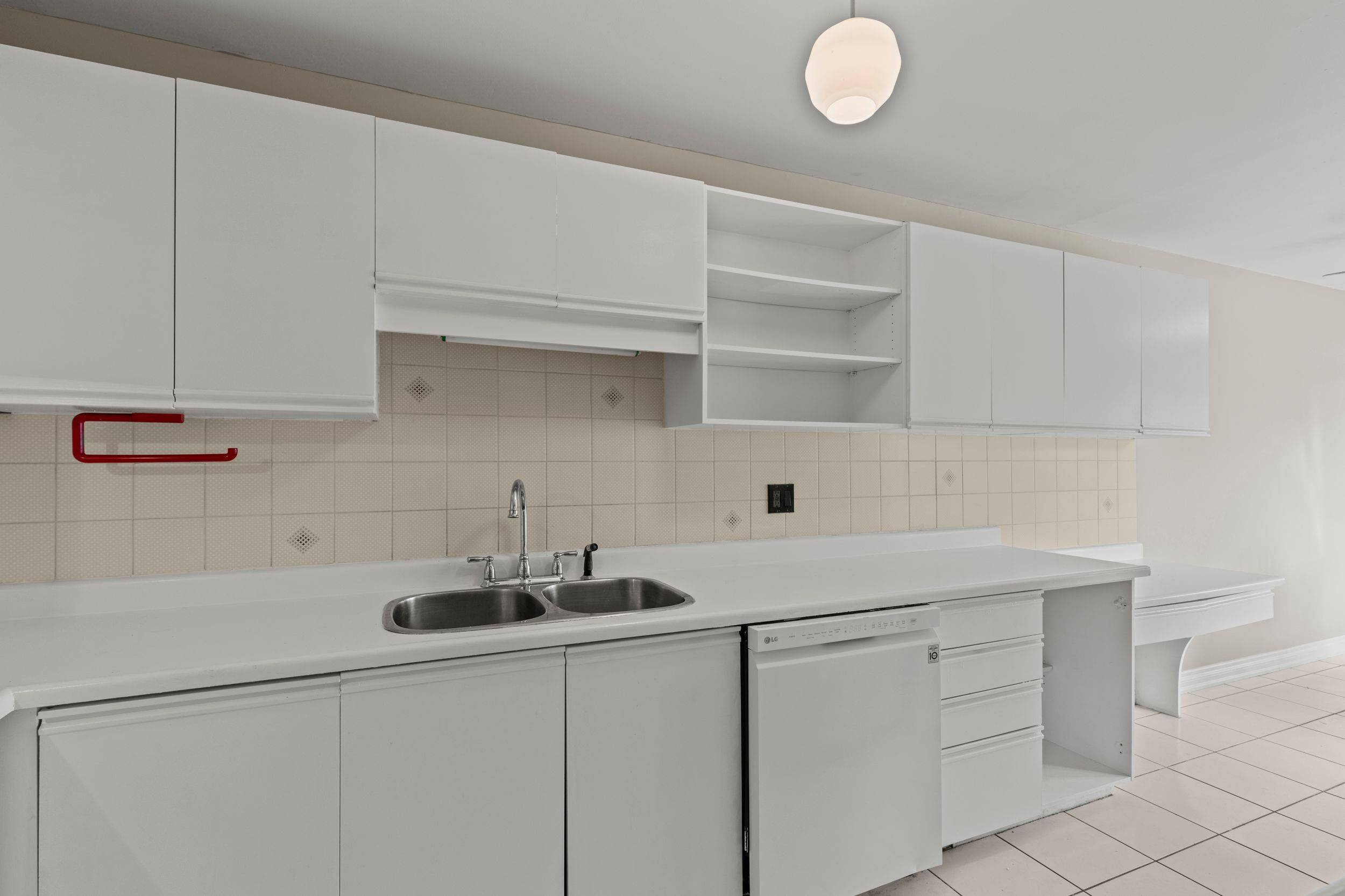 Mississauga, ON L5L 3T2,2205 South Millway N/A #82