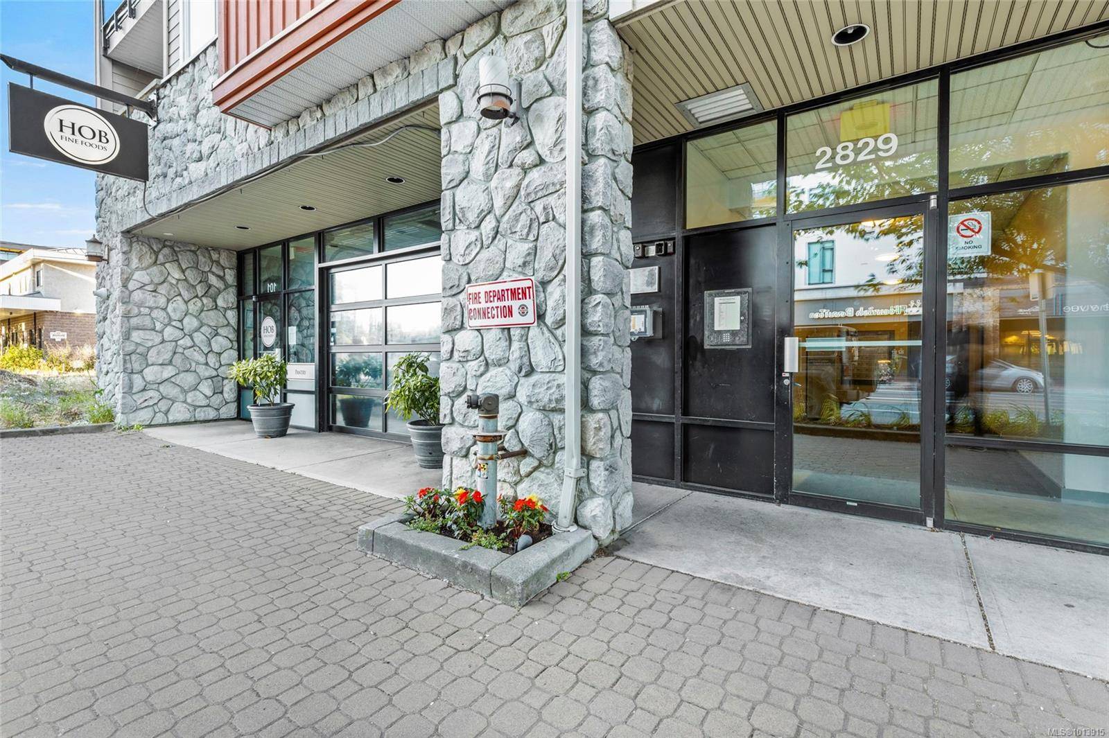 Langford, BC V9B 3V5,2829 Peatt Rd #321