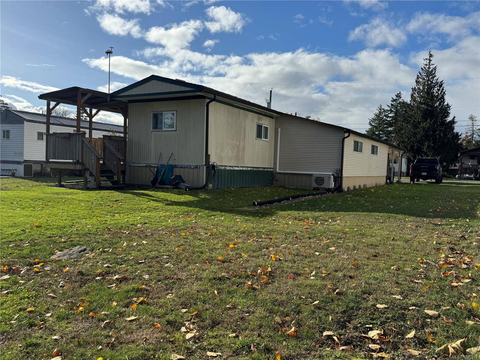 Comox, BC V9M 4E2,3216 Back Rd #9