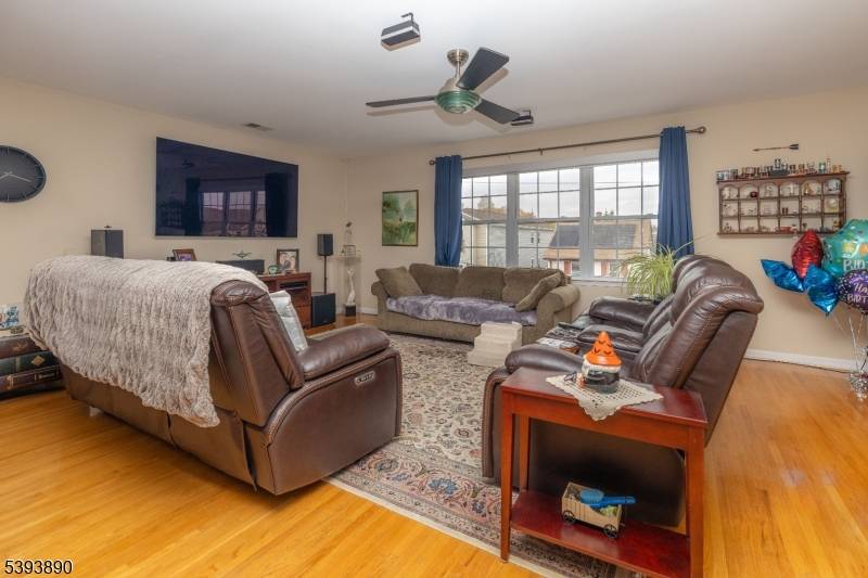 Elizabeth City, NJ 07202,636 Norwood Ter