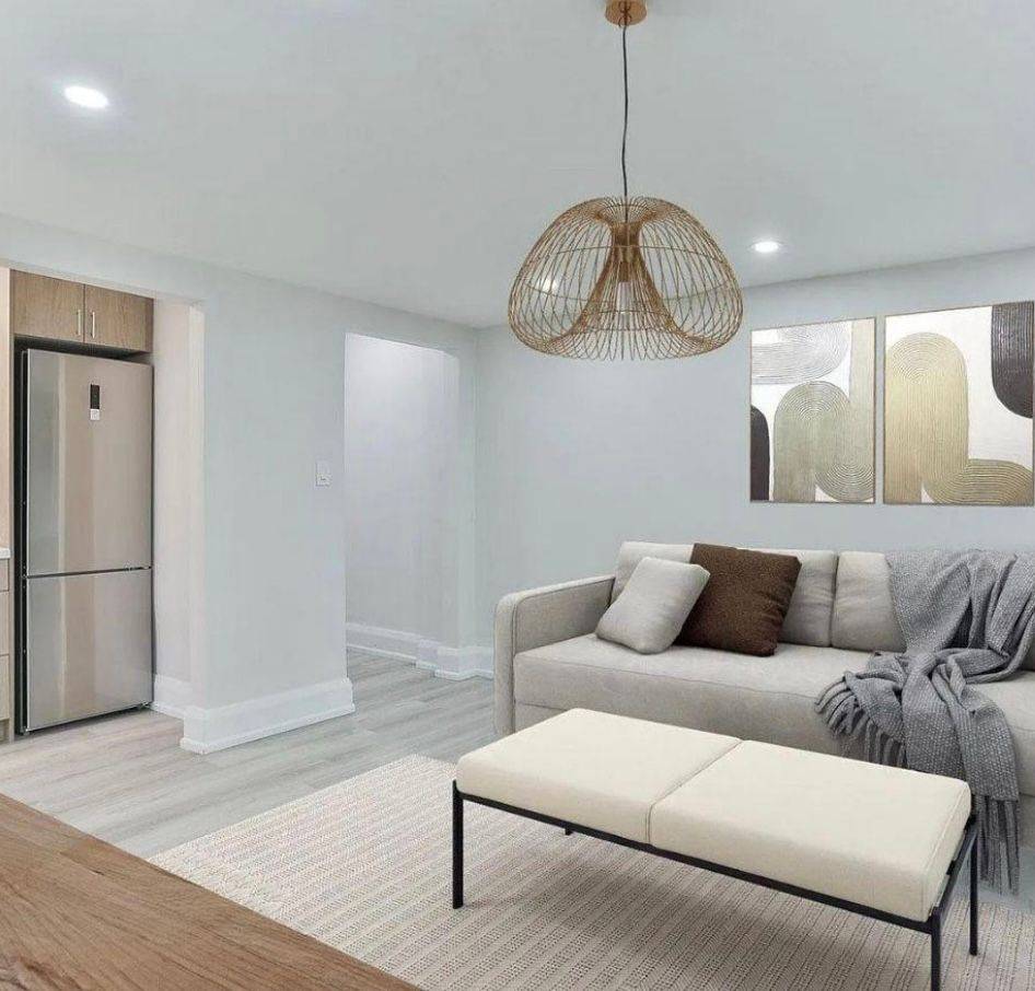 Toronto C03, ON M5P 2W4,448 Spadina RD #206