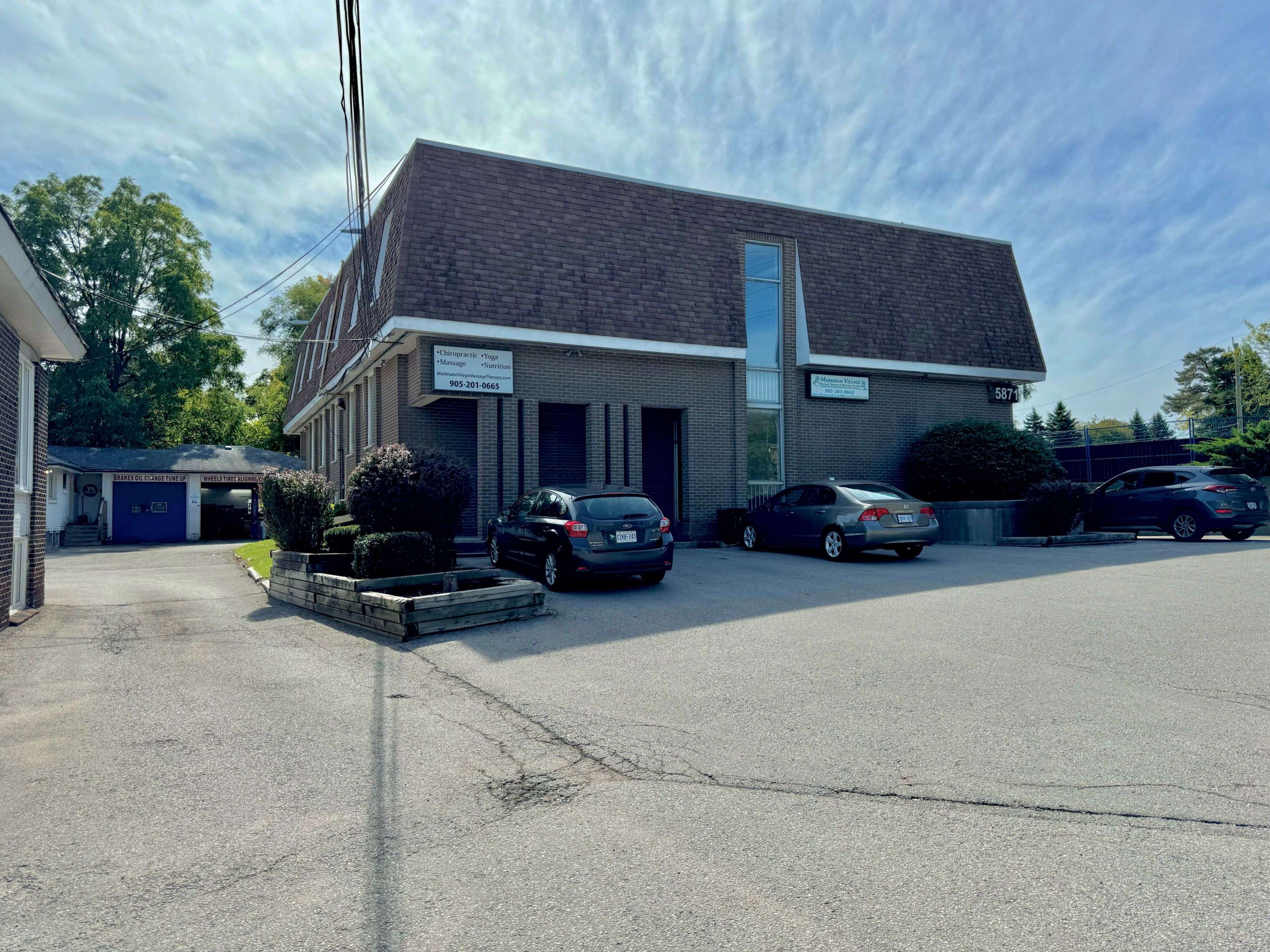 Markham, ON L3P 1A3,5871 Highway 7 RD E #201