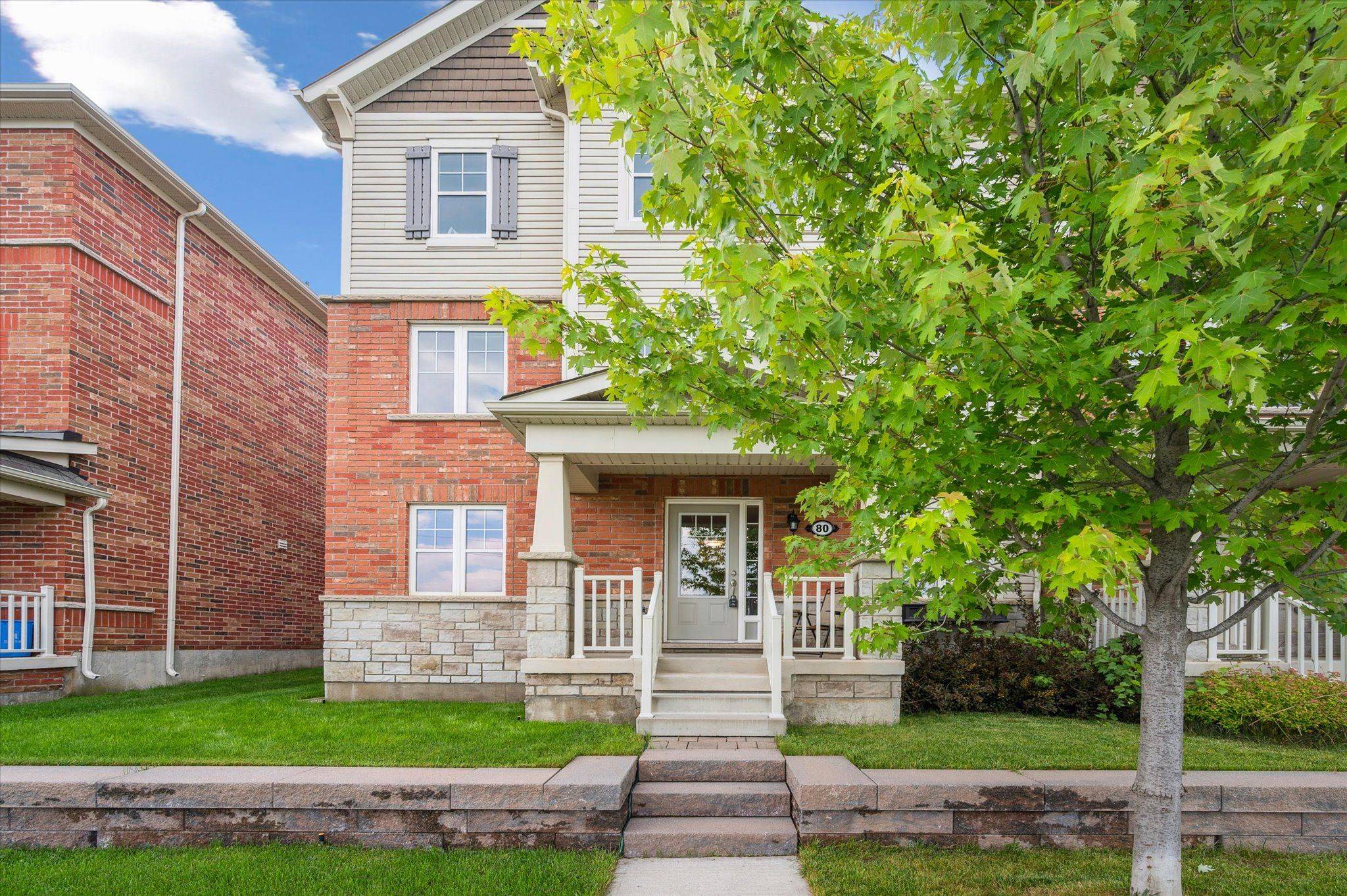 Hamilton, ON L8B 1V7,22 Spring Creek DR #80