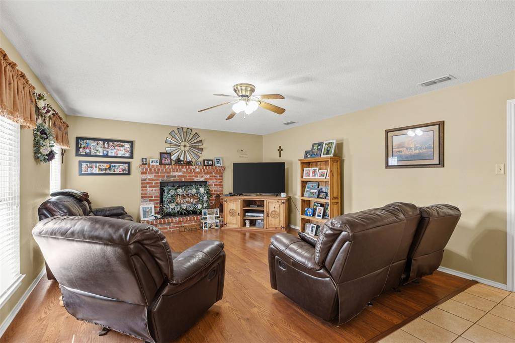 Como, TX 75431,2776 County Road 2324