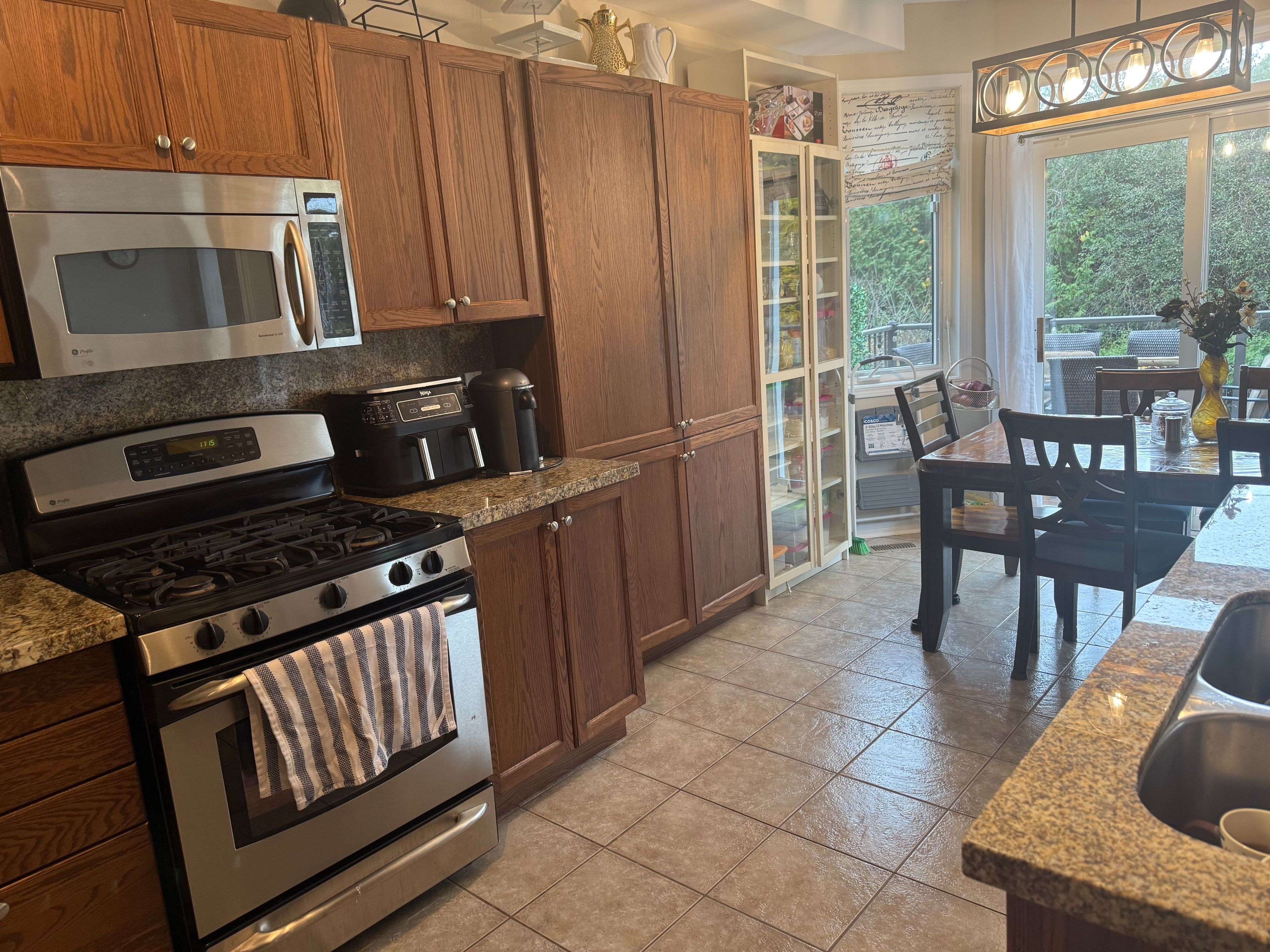 Pickering, ON L1X 2X6,687 Sunbird TRL