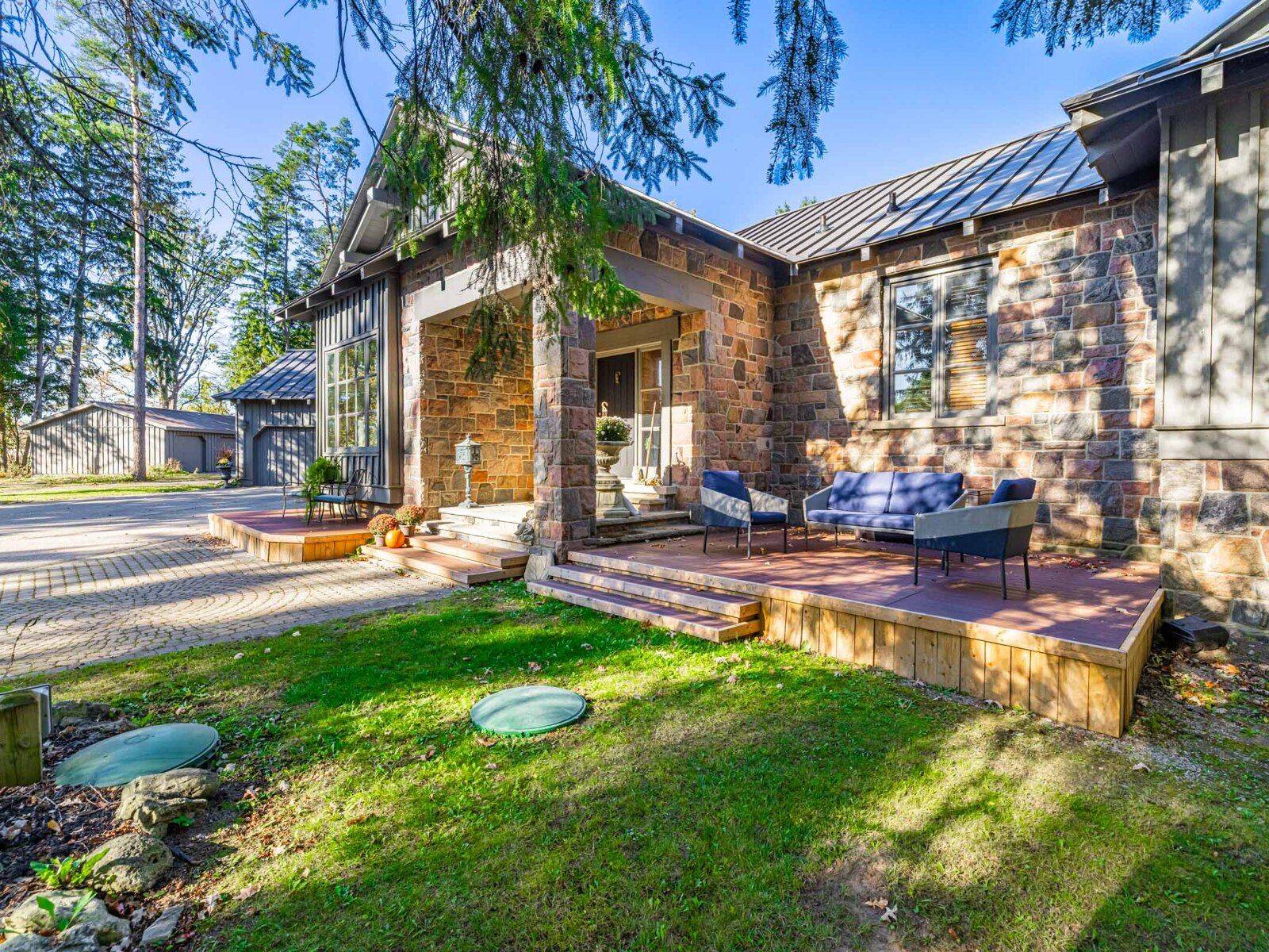 Markham, ON L6C 1M2,4138 19th AVE