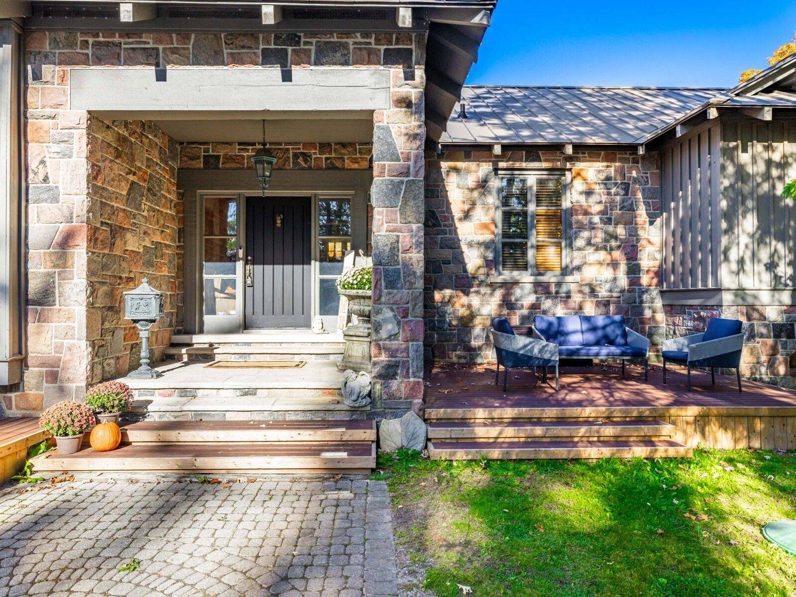 Markham, ON L6C 1M2,4138 19th AVE