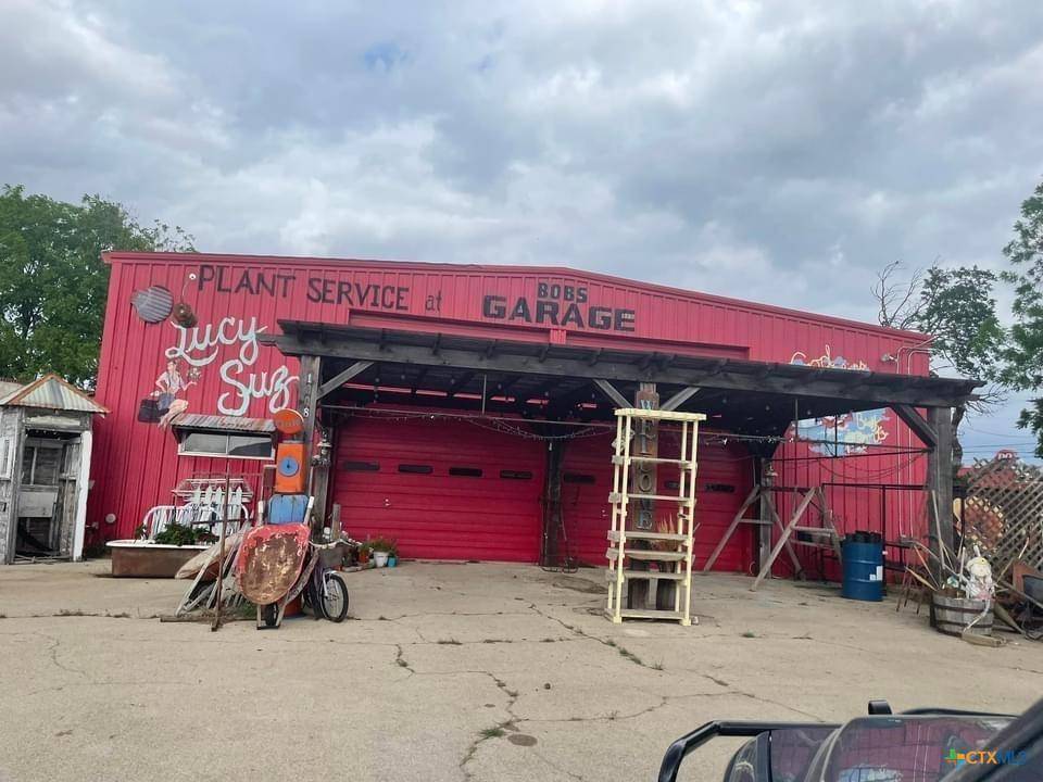 Lampasas, TX 76550,107 W 10th Street