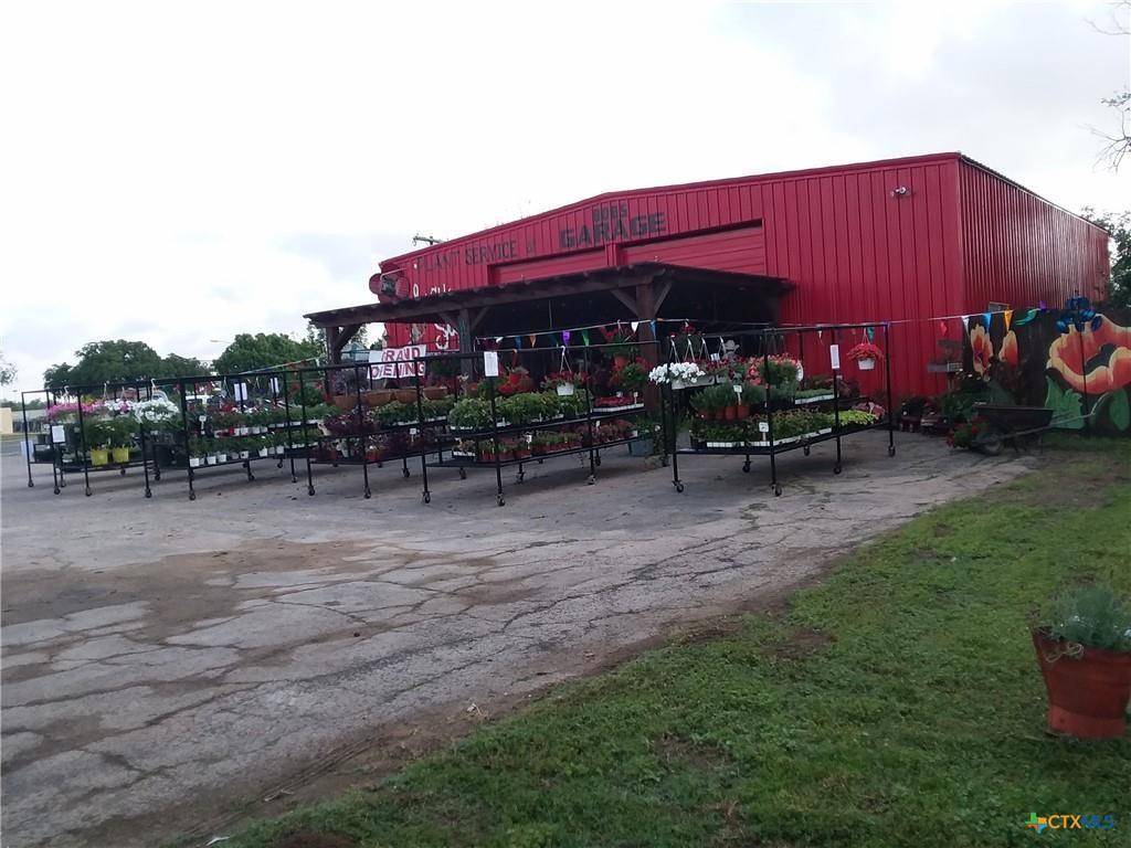 Lampasas, TX 76550,107 W 10th Street