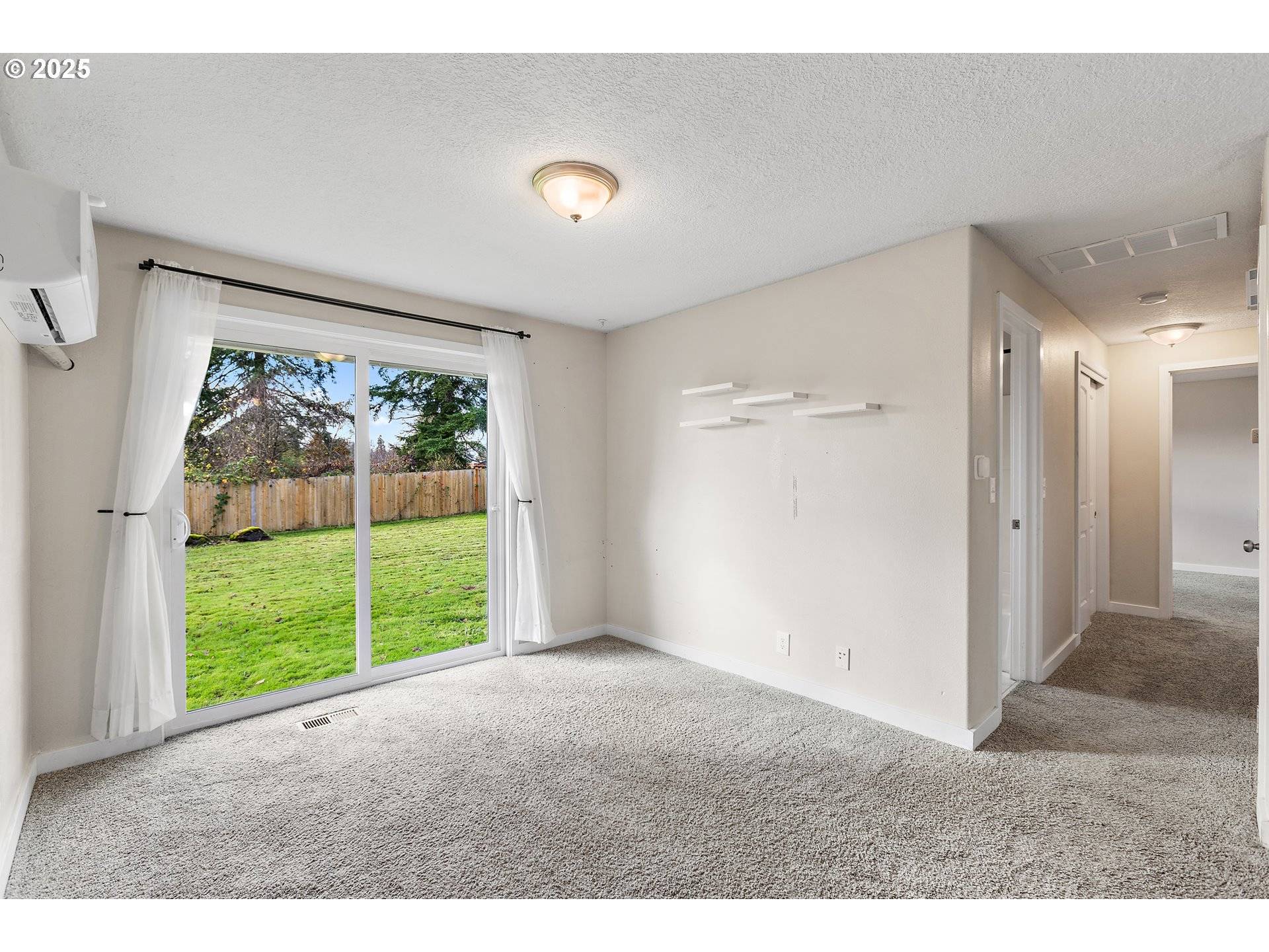 St Helens, OR 97051,745 HARPER LN