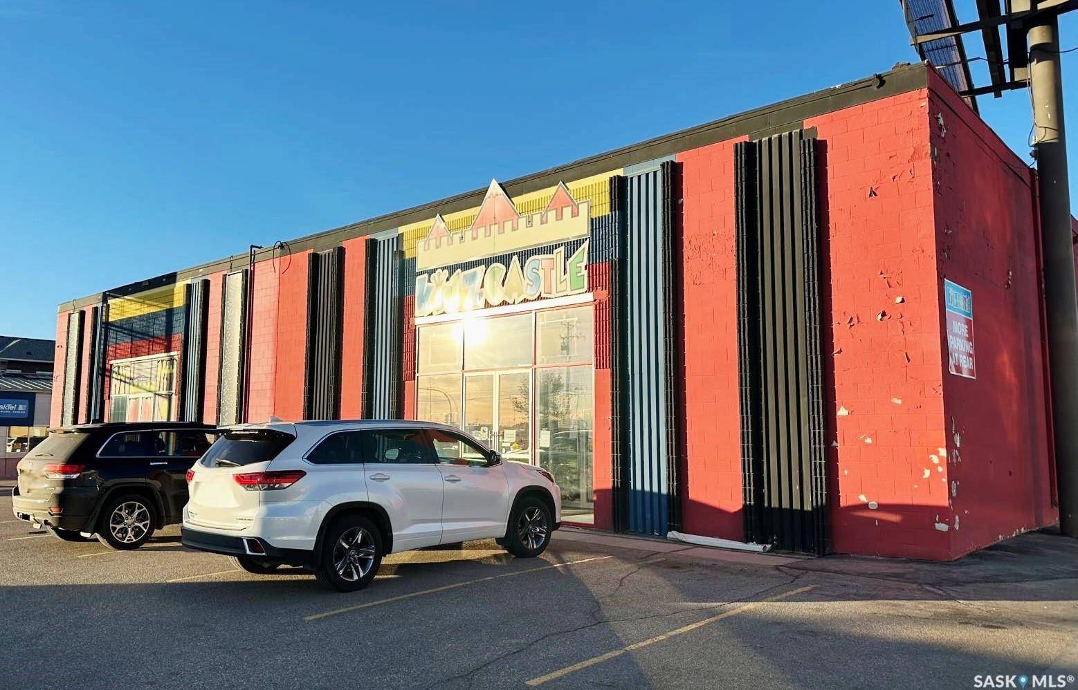 Saskatoon, SK S7K 3T7,714 Circle DRIVE N