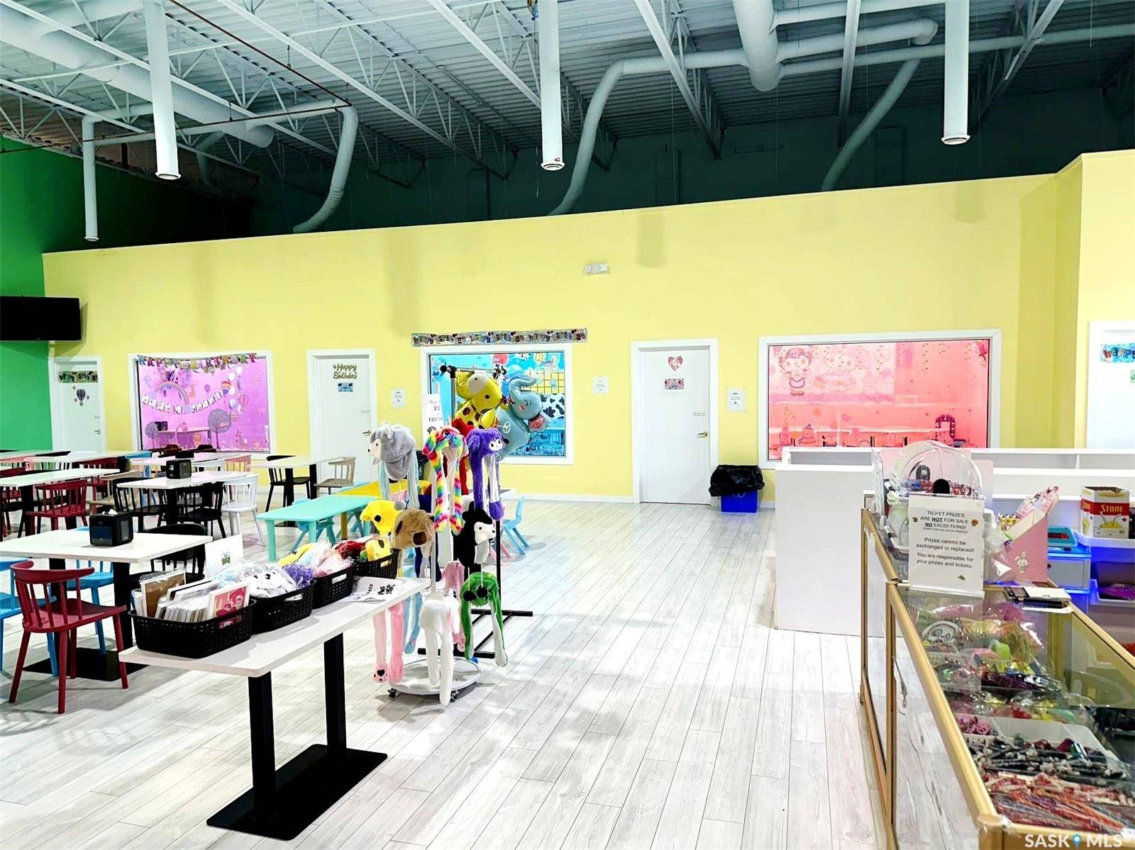 Saskatoon, SK S7K 3T7,714 Circle DRIVE N