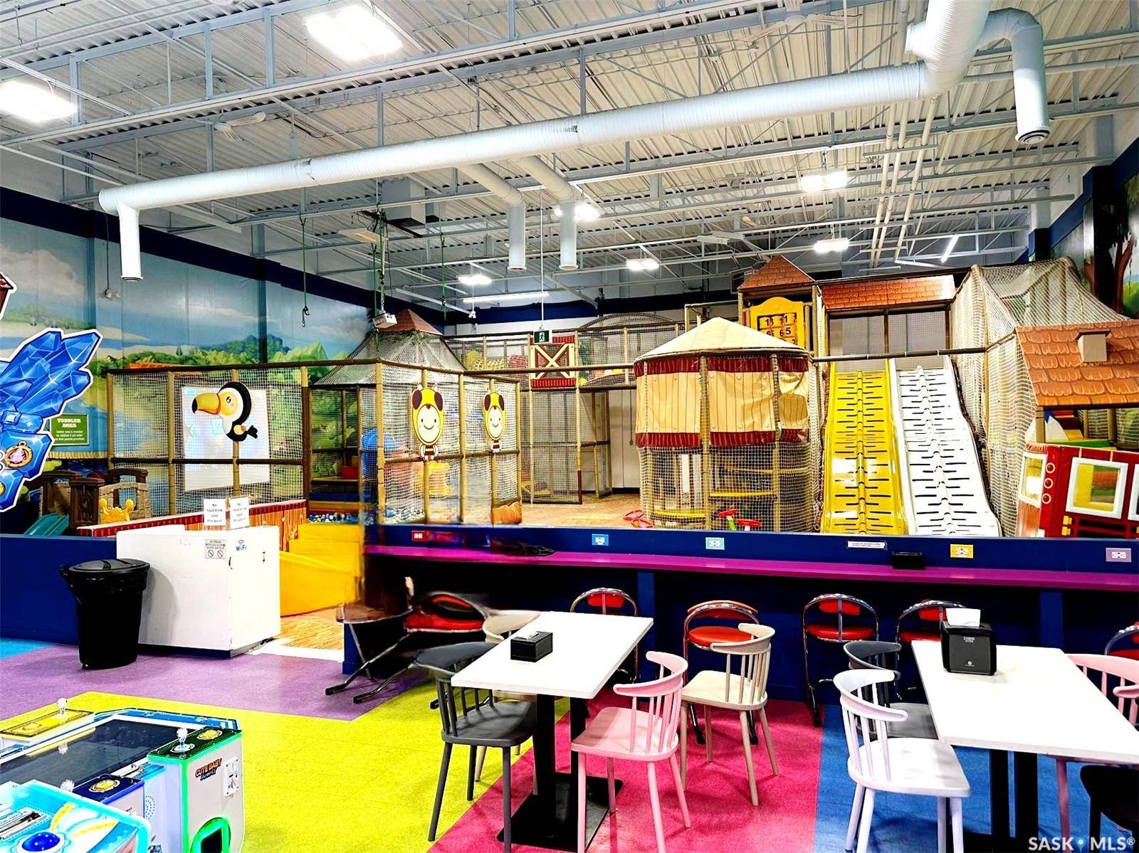 Saskatoon, SK S7K 3T7,714 Circle DRIVE N